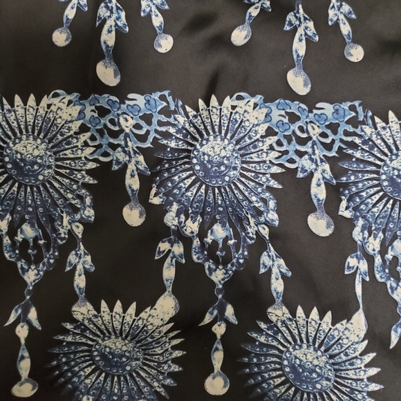 Satin Printed Blouse - Picture 4 of 4